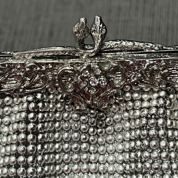 Vintage Whiting & Davis Silver Chainmail Clutch - Picture 7 of 10